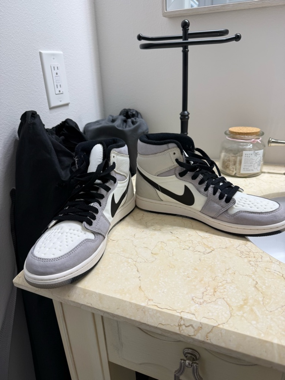 Mens Nike Air Jordan 1 Mid Retro High Element in Gore-tex Light Bone